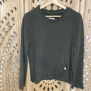 UGG Sweatshirt Women’s M. Style number 1108451